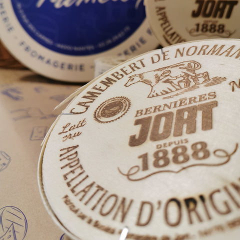 Le vrai camembert de normandie AOP au lait cru - 5,50 euros pièce