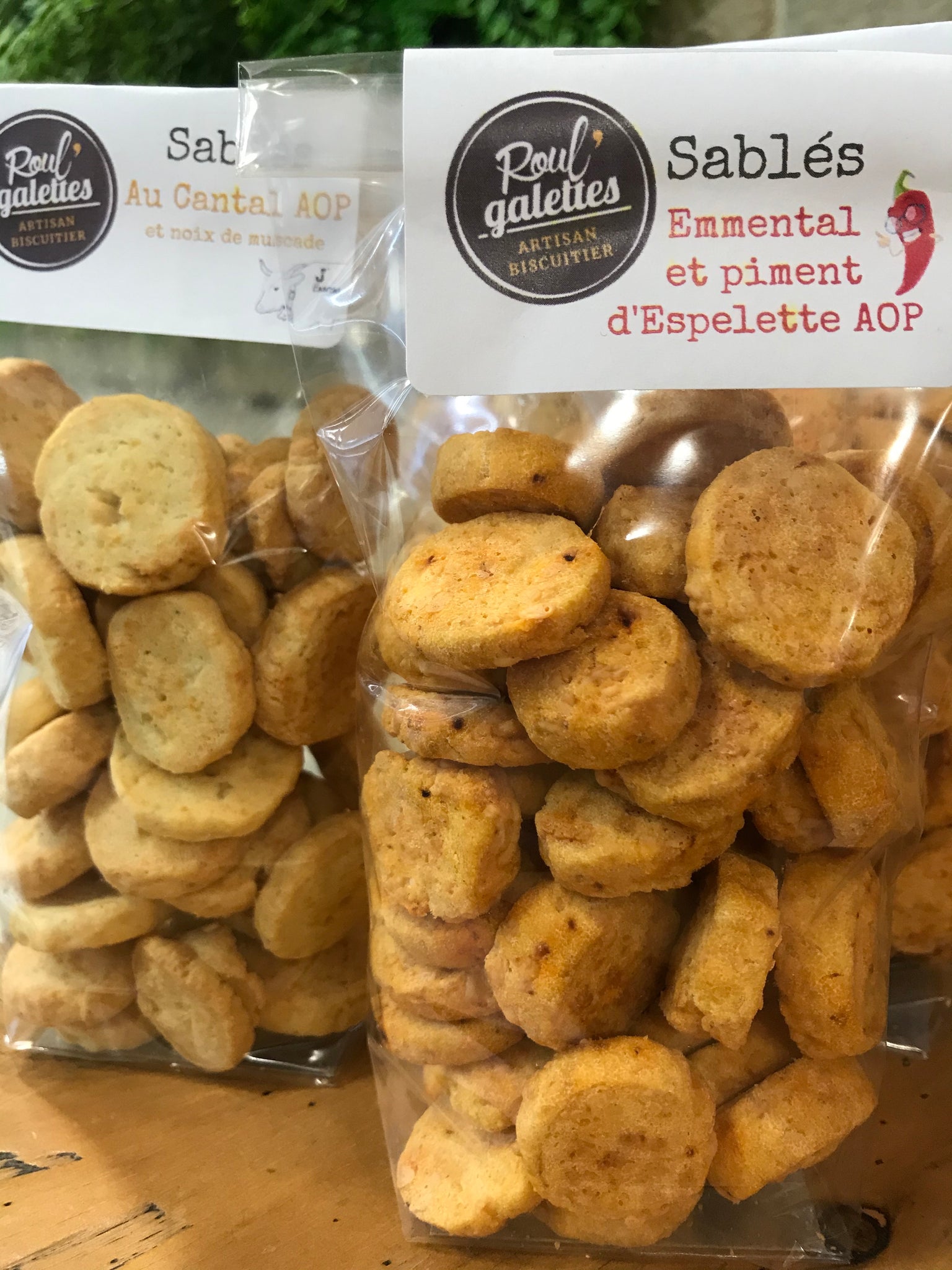SABLÉS AU FROMAGE - LOCAL